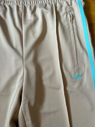 Pantalón Adidas Firebird Beige/Turquesa