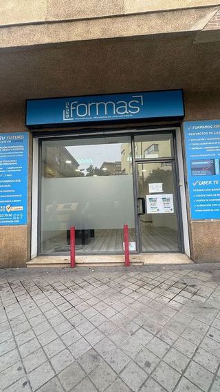 Local comercial en alquiler en Pajaritos - Plaza de Toros en Granada