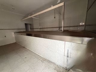 Local comercial en venta en Adurtza - Aretxabaleta en Vitoria-Gasteiz