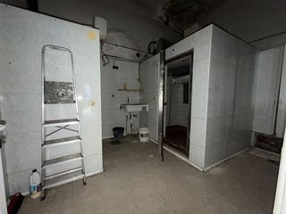 Local comercial en venta en Adurtza - Aretxabaleta en Vitoria-Gasteiz