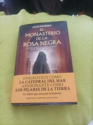 El míster de la rosa negra