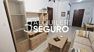Piso en alquiler en Cruz Roja en Sevilla