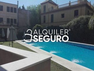 Piso en alquiler en Cruz Roja en Sevilla