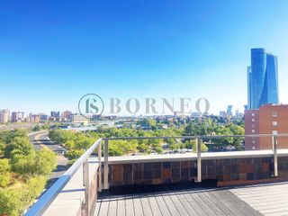 Oficina en alquiler en Tres Olivos - Valverde en Madrid