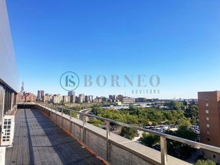 Oficina en alquiler en Tres Olivos - Valverde en Madrid