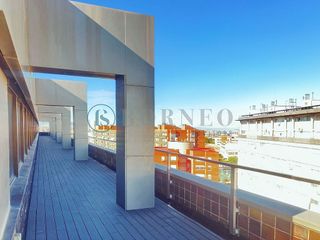 Oficina en alquiler en Tres Olivos - Valverde en Madrid