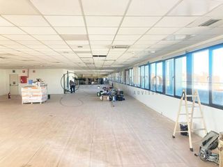 Oficina en alquiler en Tres Olivos - Valverde en Madrid