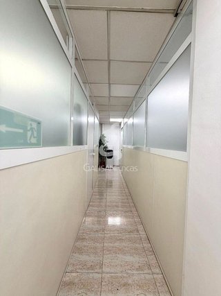 Oficina en venta en Almeda - El Corte Inglés en Cornellà de Llobregat