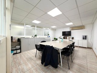 Oficina en venta en Almeda - El Corte Inglés en Cornellà de Llobregat