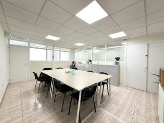 Oficina en venta en Almeda - El Corte Inglés en Cornellà de Llobregat