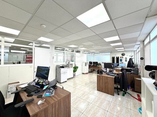 Oficina en venta en Almeda - El Corte Inglés en Cornellà de Llobregat