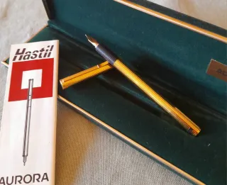 AURORA HASTIL ORO.  PLUMA ESTILOGRAFICA ITALIANA