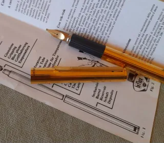 AURORA HASTIL ORO.  PLUMA ESTILOGRAFICA ITALIANA