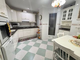 Piso en alquiler en Mercado en Alicante