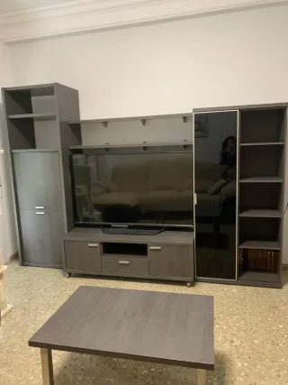 Mueble de comedor completo gris con mesa y sillas