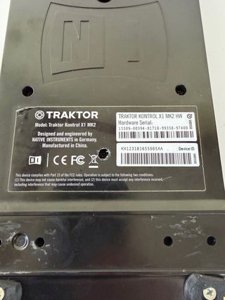 Controlador DJ Traktor Kontrol X1