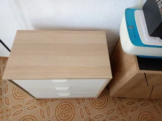 Cómoda 3 cajones madera y blanco