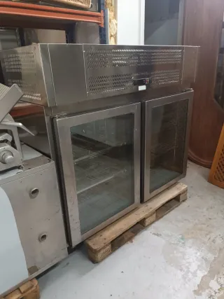 Vinoteca mural acero inoxidable