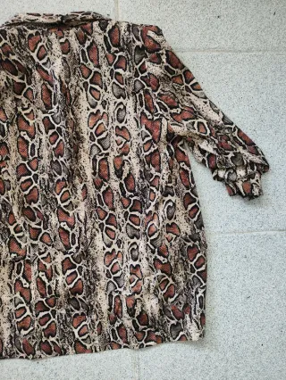 Chaqueta Blazers, con estampado serpiente