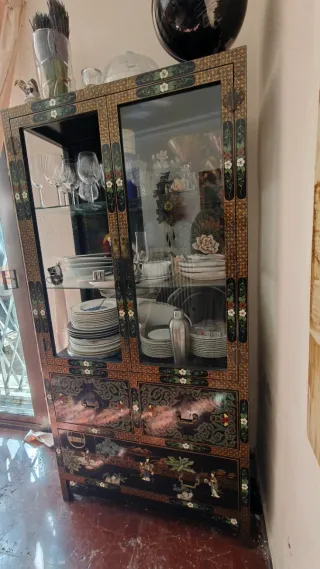 Mueble Aparador Oriental Madera y Cristal