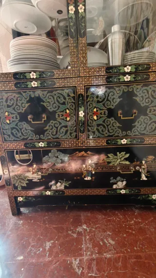 Mueble Aparador Oriental Madera y Cristal