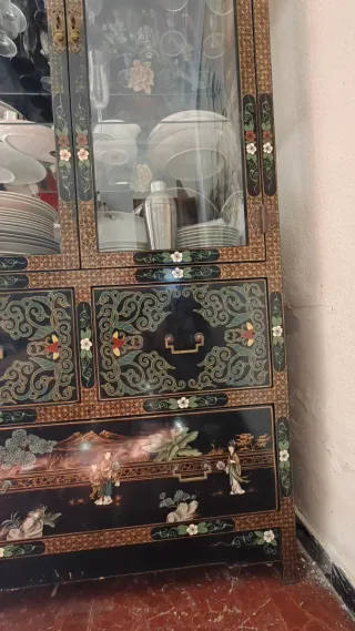 Mueble Aparador Oriental Madera y Cristal