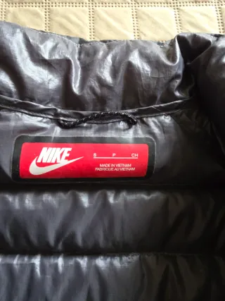 Gilet Nike nero sportivo (dettagli ultima foto)
