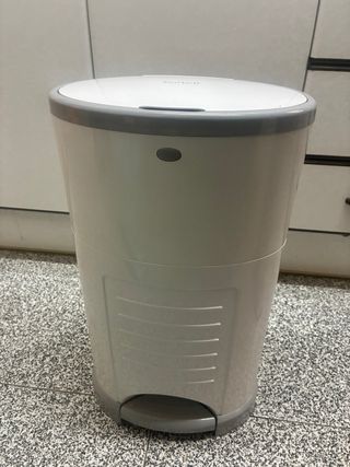 Papelera para pañales Korbell