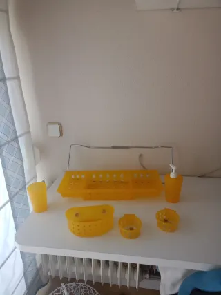 Juego accesorios baño plástico amarillo