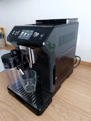 Cafetera DeLonghi Eletta Explore