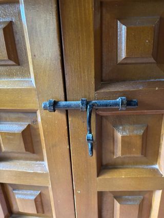 Aparador Castellano Rústico Madera y Metal