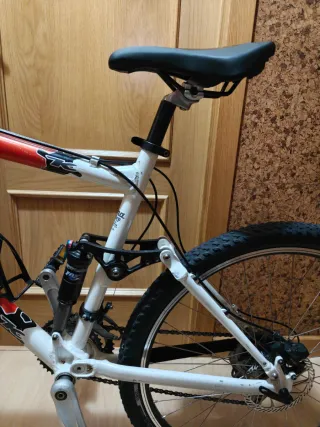 Bicicleta de montaña Trek(26x200)