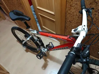 Bicicleta de montaña Trek(26x200)