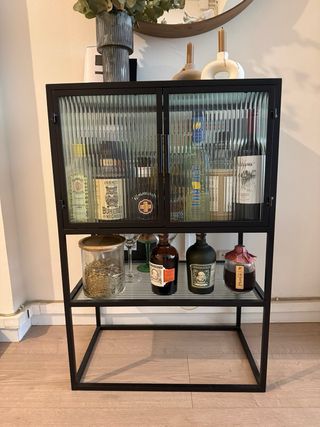 Aparador Westwing Metal y Vidrio Estriado