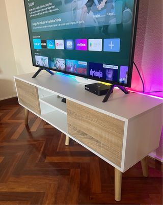 Mueble TV blanco y madera