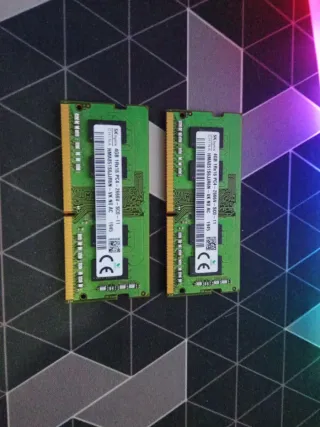 2x SK hynix 4GB DDR4 2666MHz SODIMM