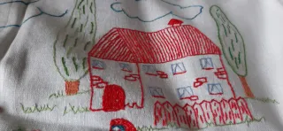 Tovaglia ricamata a mano e uncinetto 220x150