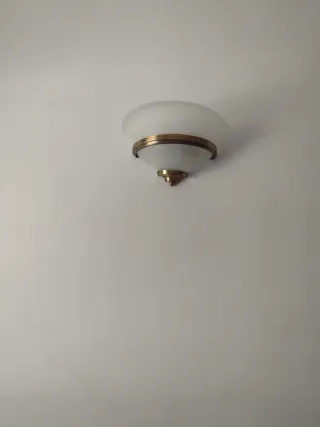 Apliques de luz de cristal y plástico