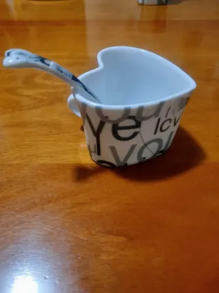 Coppia tazzine a forma di cuore "I love you"