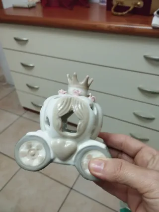 Portafoglio con decorazione a nastro