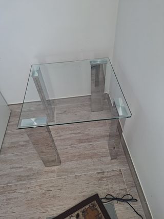 Mesita auxiliar cristal y metal