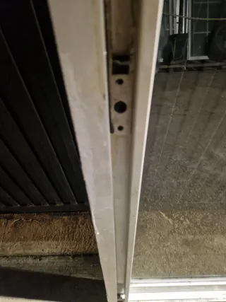 Puerta corredera aluminio 2 hojas