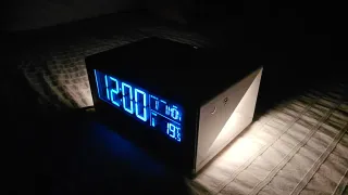 Despertador Carga Inalámbrica y Temperatura