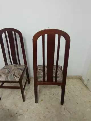 4 Sillas de Comedor Madera Tapizadas