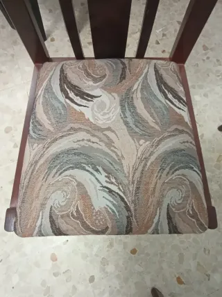 4 Sillas de Comedor Madera Tapizadas
