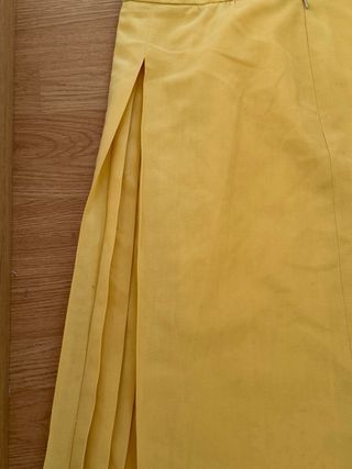 Falda Midi Reldan Plisada Lateral Amarilla
