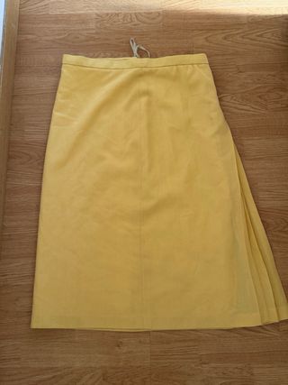 Falda Midi Reldan Plisada Lateral Amarilla