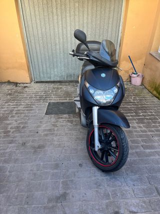 Piaggio Beverly 250cc