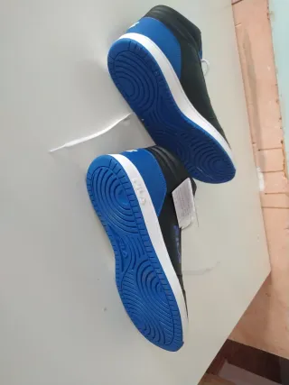 Zapatillas Fila Botas Negras y Azules