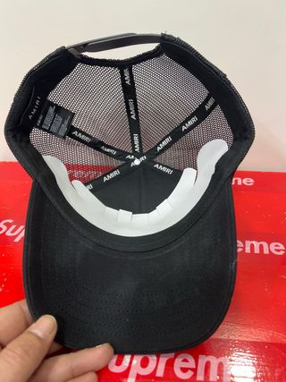 Gorra Amiri Trucker Logo Negro Blanco